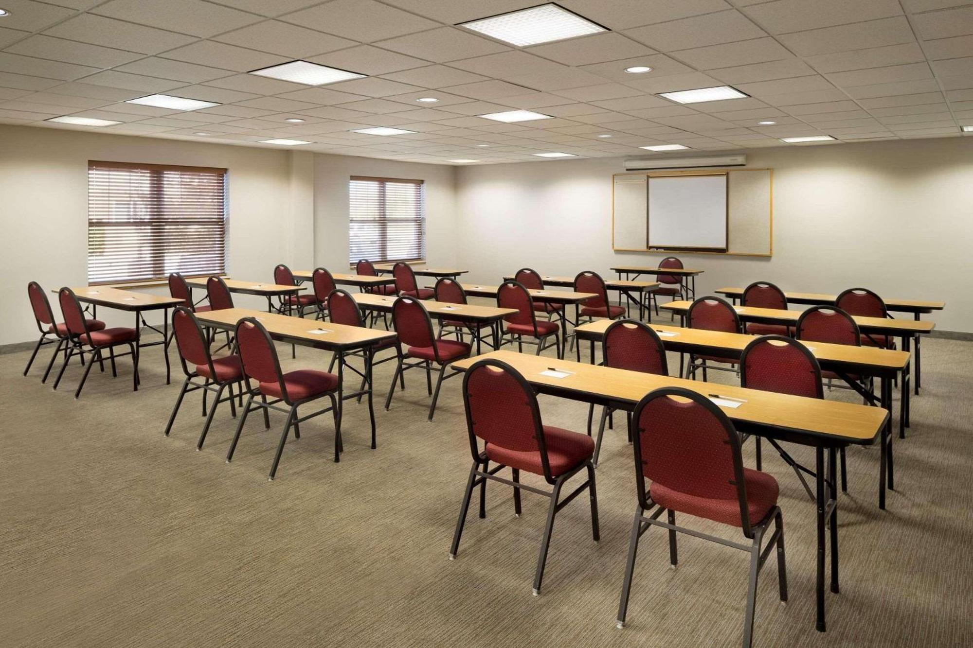 Country Inn & Suites By Radisson, Louisville East, Ky 외부 사진