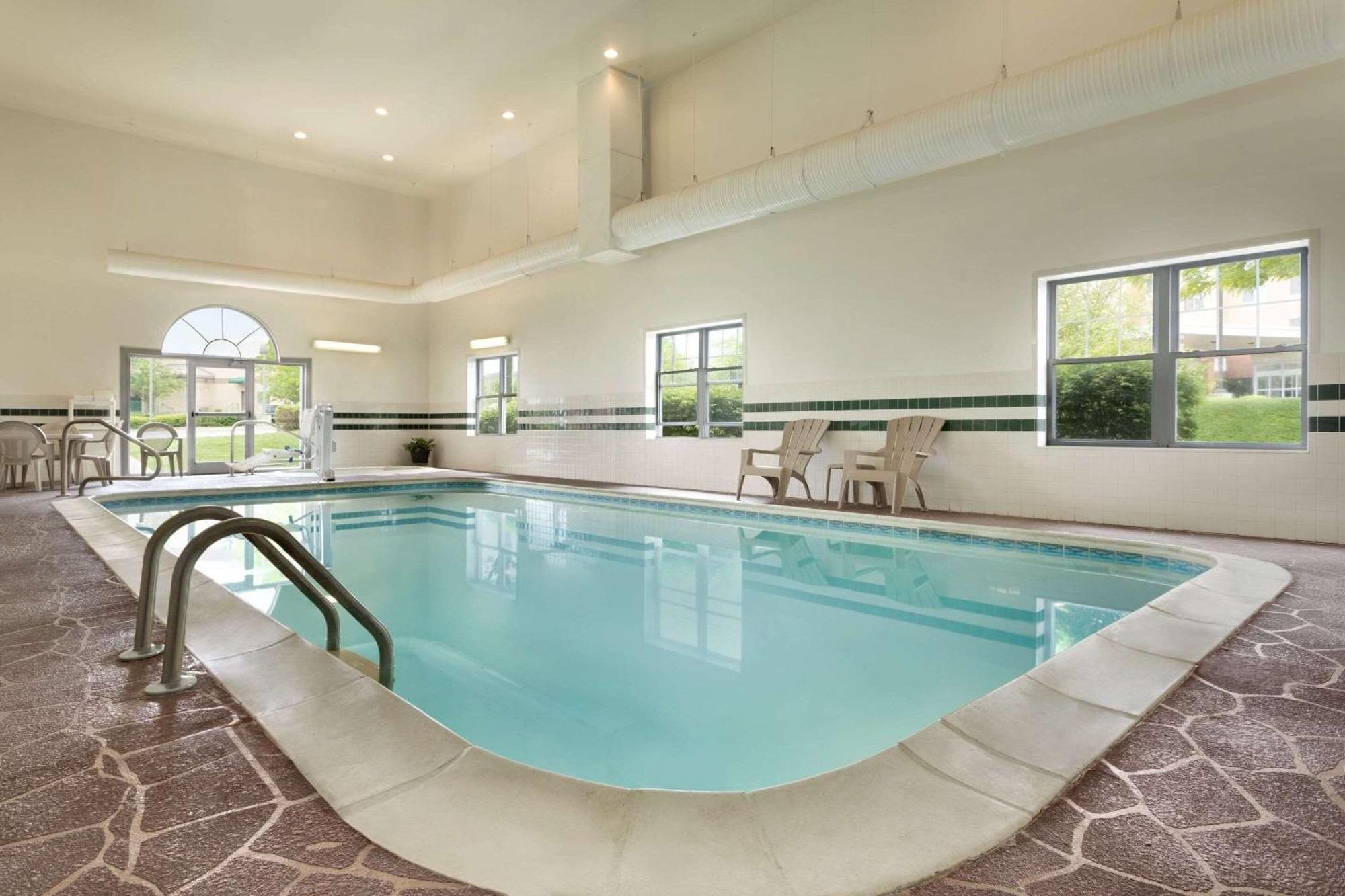 Country Inn & Suites By Radisson, Louisville East, Ky 외부 사진